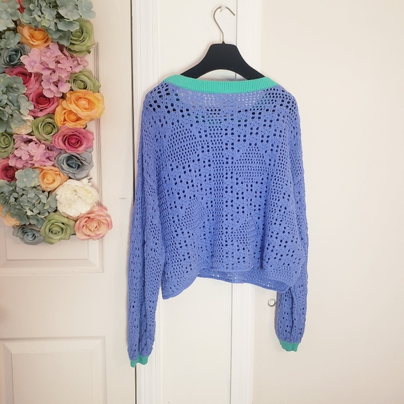New FREE PEOPLE crochet oversize sweater crop top - Picture 4 of 10